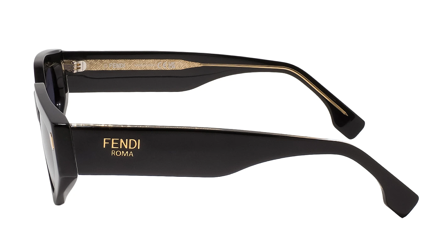 Солнцезащитные очки FendI 40163U 01V фото 4